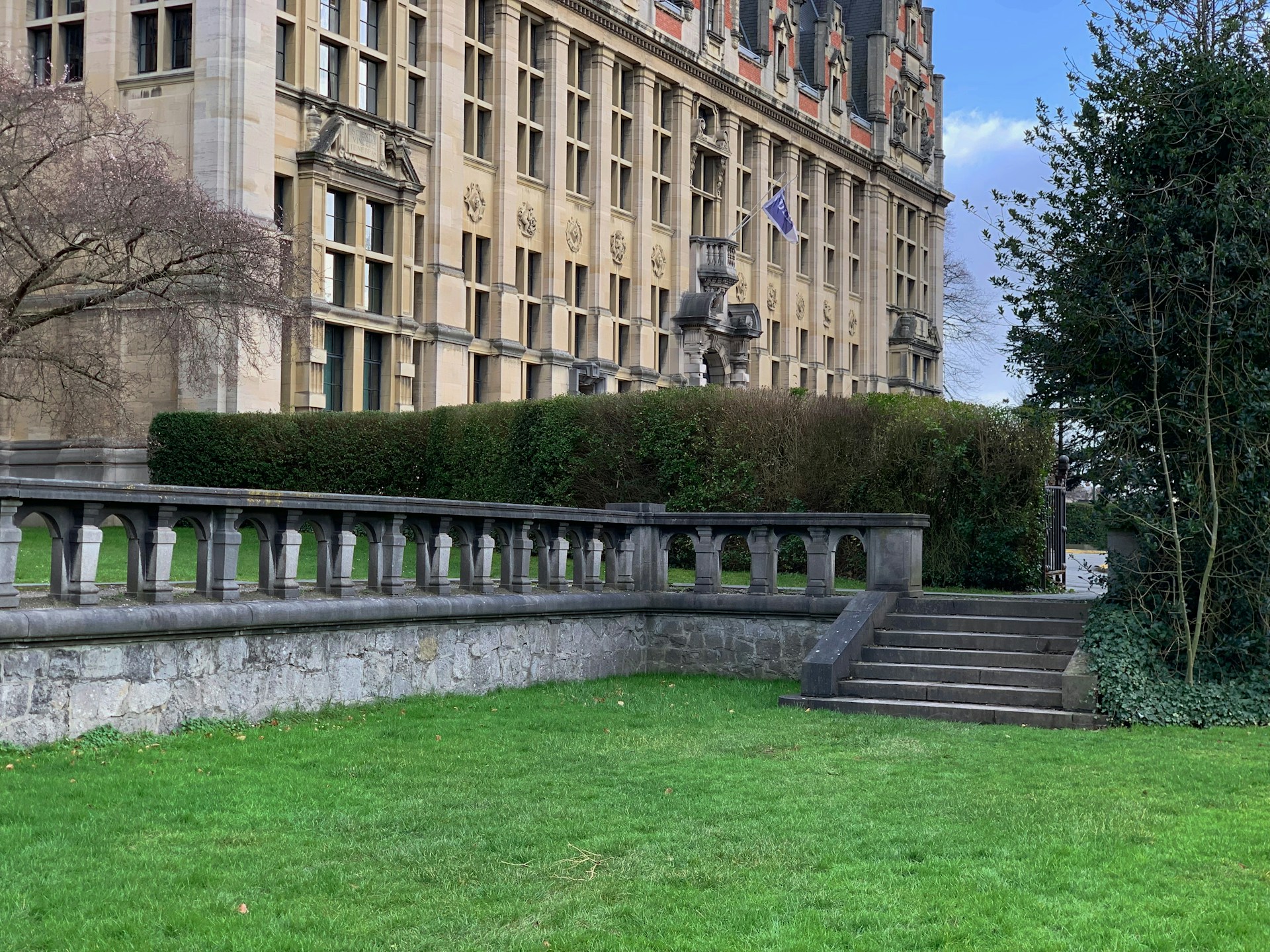 Nos 3 coups de coeur cafés resto dans le cimetière d’Ixelles