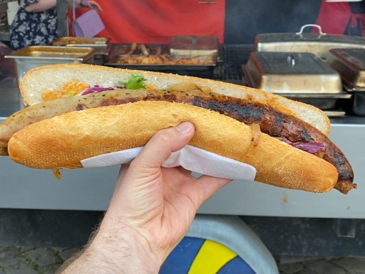 3 Endroits sympa où manger les meilleurs hot dogs à Bruxelles 🌭